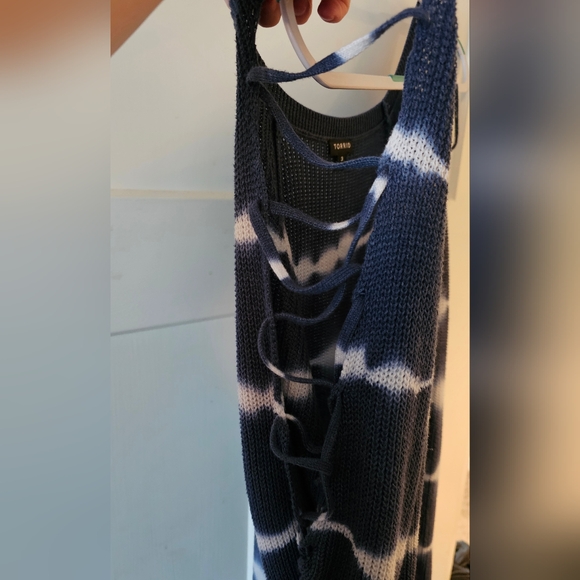 Open Lace Up Arm Sweater - Picture 2 of 7